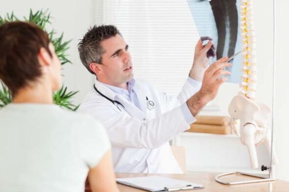 Appelez un spécialiste de l'ostéochondose cervicale