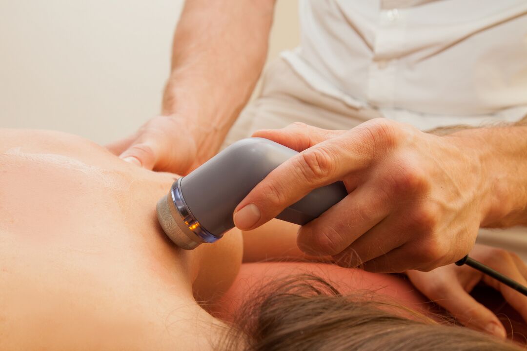 masseur pour le traitement de l'ostéochondrose cervicale